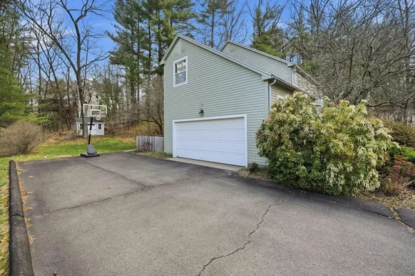 $725,000 | 41 Ashton Lane, South Hadley, MA 01075