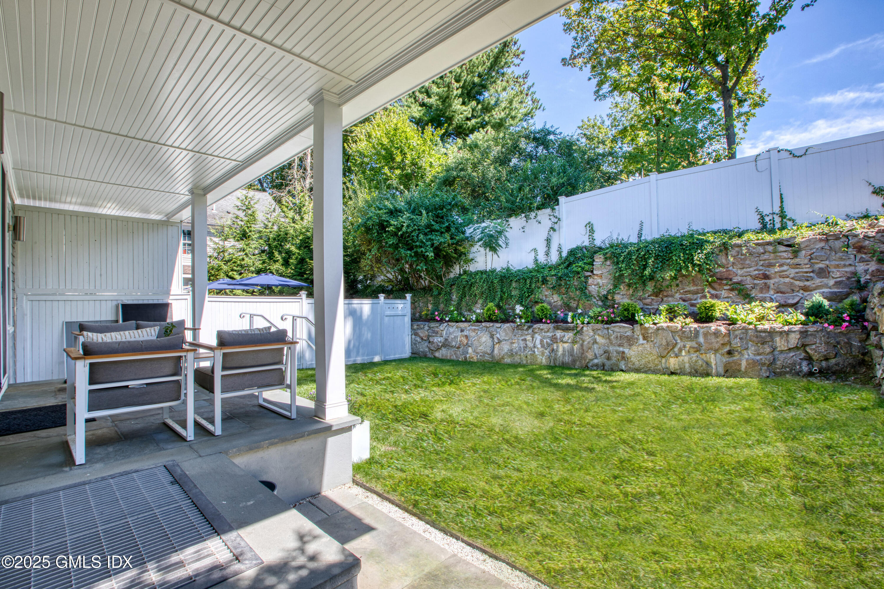 11 Orchard Place, Unit B Greenwich, CT 06830 - Photo 20 of 25 Rear Yard