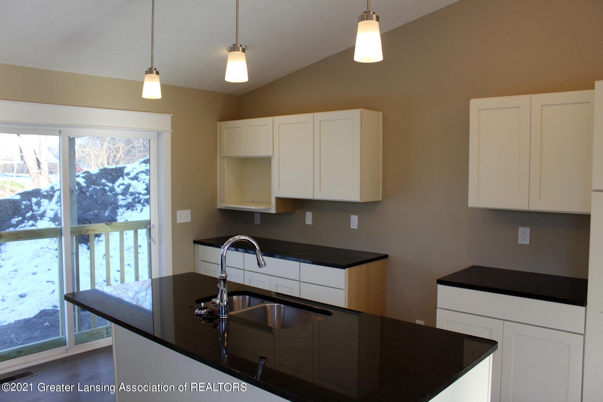 65 Dickens Street Spring Arbor, MI 49283 - Photo 16 of 47 IMG_1725