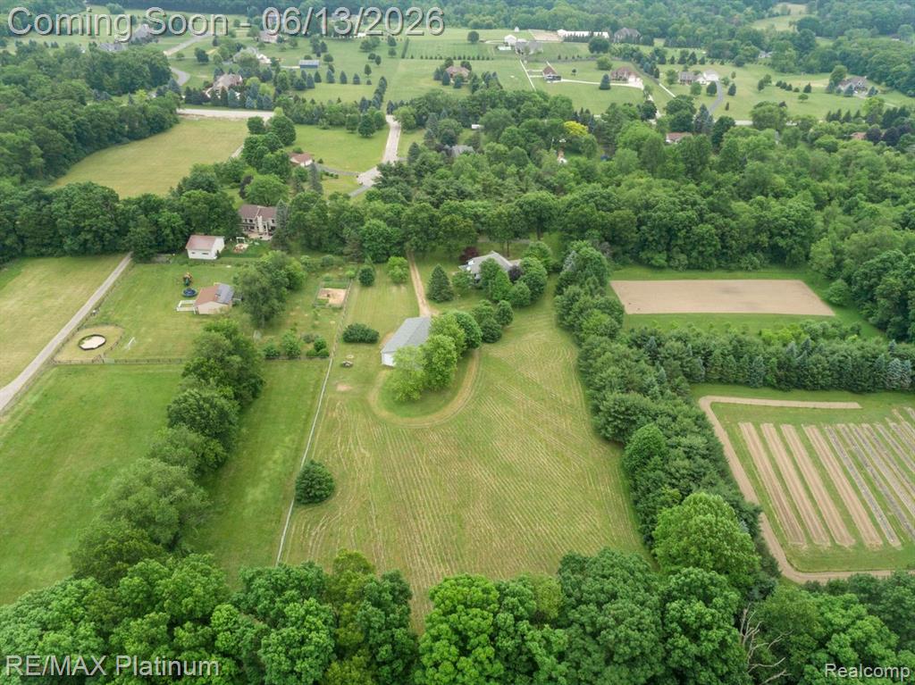 12902 Autumn Ridge Court Milford, MI 48380 - Photo 50 of 73