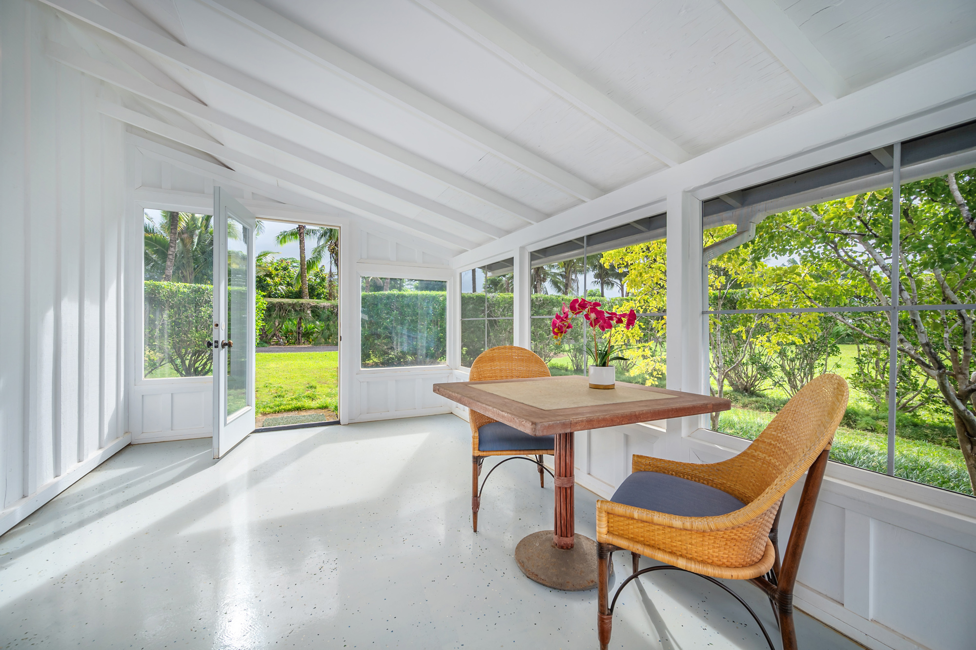 4585 Kuawa Road, Unit 2 Kilauea, HI 96754 - Photo 4 of 28