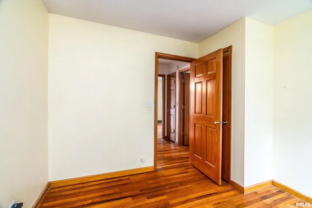 $190,000 | 1301 West Court Street, Carbondale, IL 62901