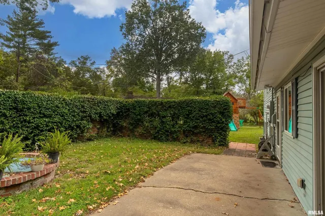 $190,000 | 1301 West Court Street, Carbondale, IL 62901