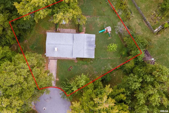 $190,000 | 1301 West Court Street, Carbondale, IL 62901