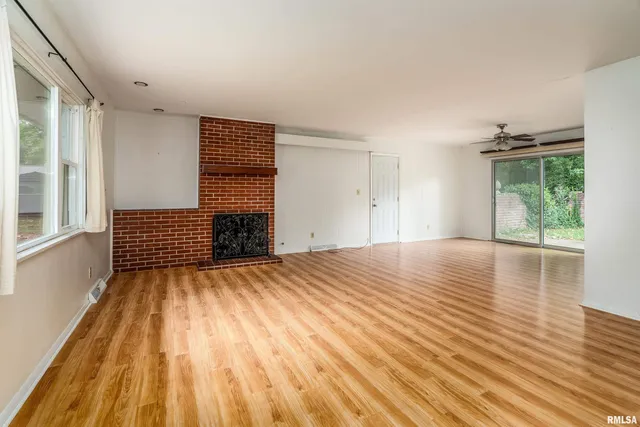 $190,000 | 1301 West Court Street, Carbondale, IL 62901