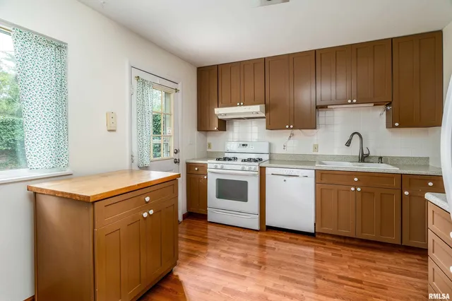 $190,000 | 1301 West Court Street, Carbondale, IL 62901