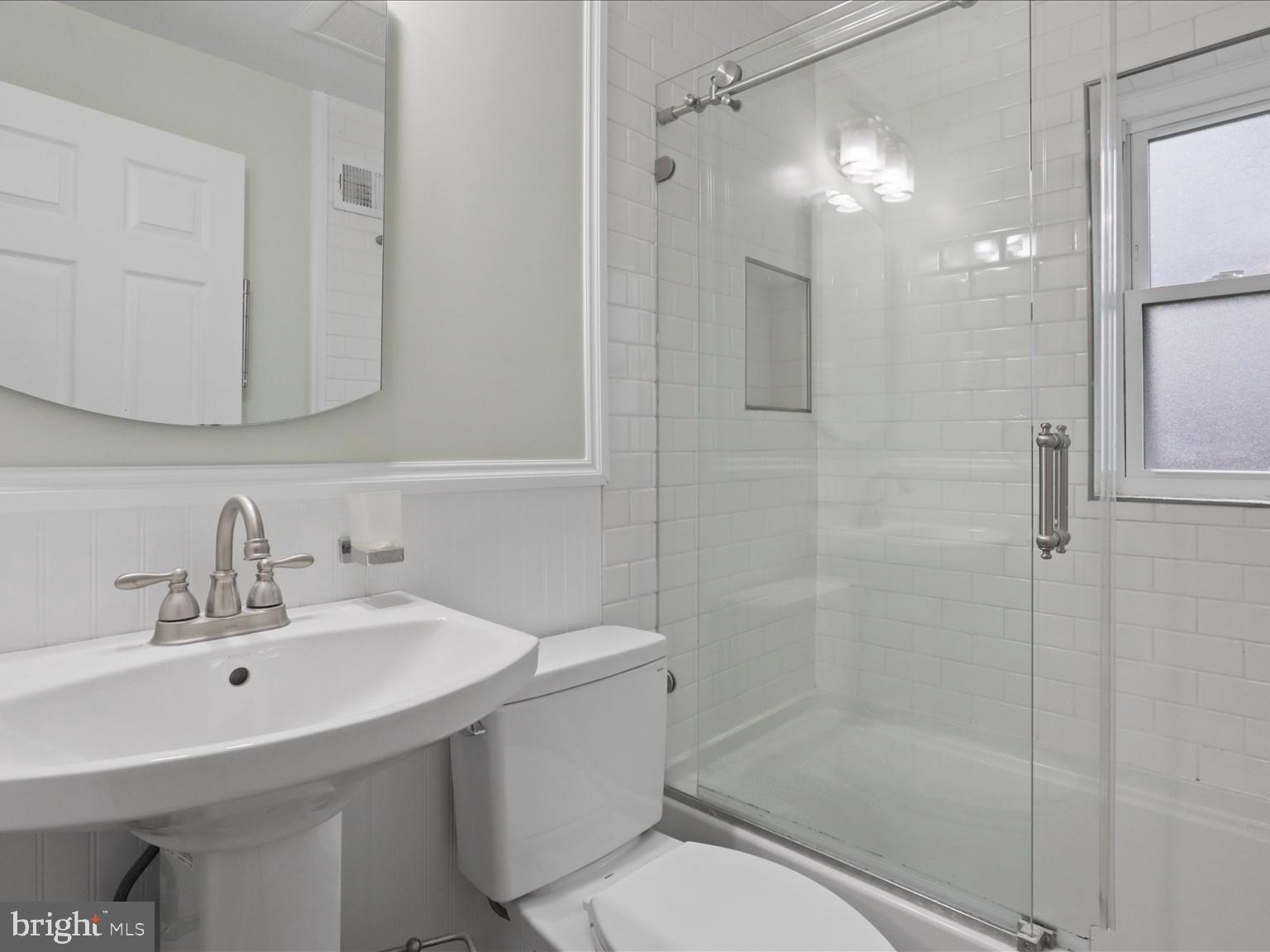 138 Cambridge Road, Unit A Alexandria, VA 22314 - Photo 14 of 20 Gallery Image 14