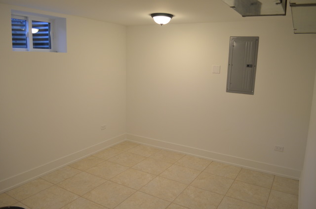 1130 Whitfield Road Northbrook, IL 60062 - Photo 20 of 25 a view of a small space
