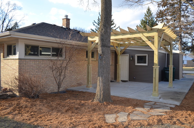 1130 Whitfield Road Northbrook, IL 60062 - Photo 21 of 25 a view of a house with a house