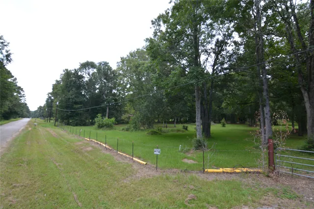 $195,000 | 1120 Cherry Creek Drive South, Shepherd, TX 77371