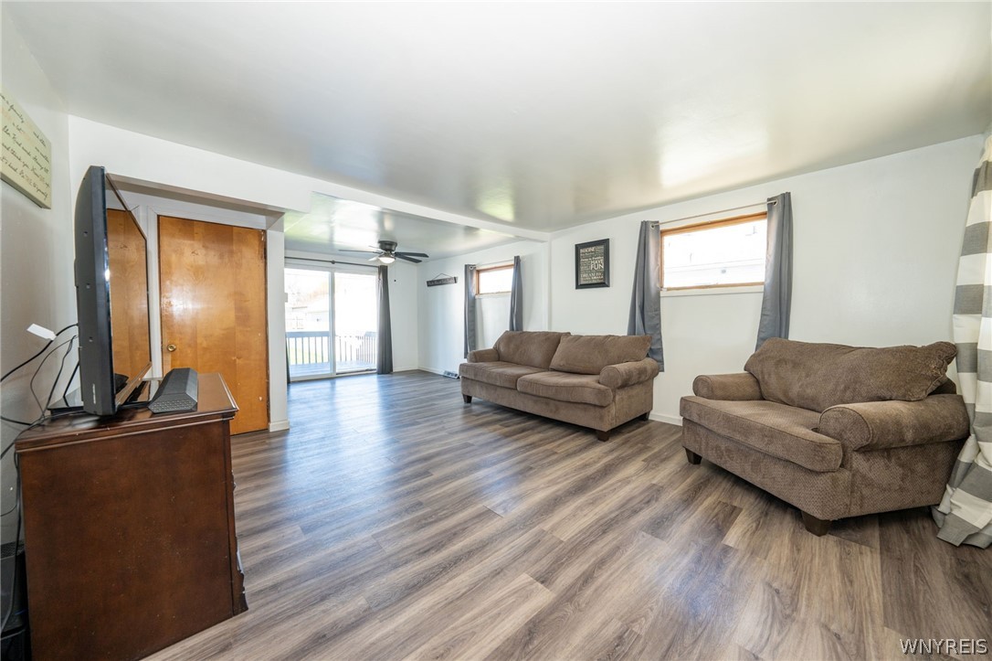 252 Roland Street Cheektowaga, NY 14212 - Photo 17 of 47 Living Room