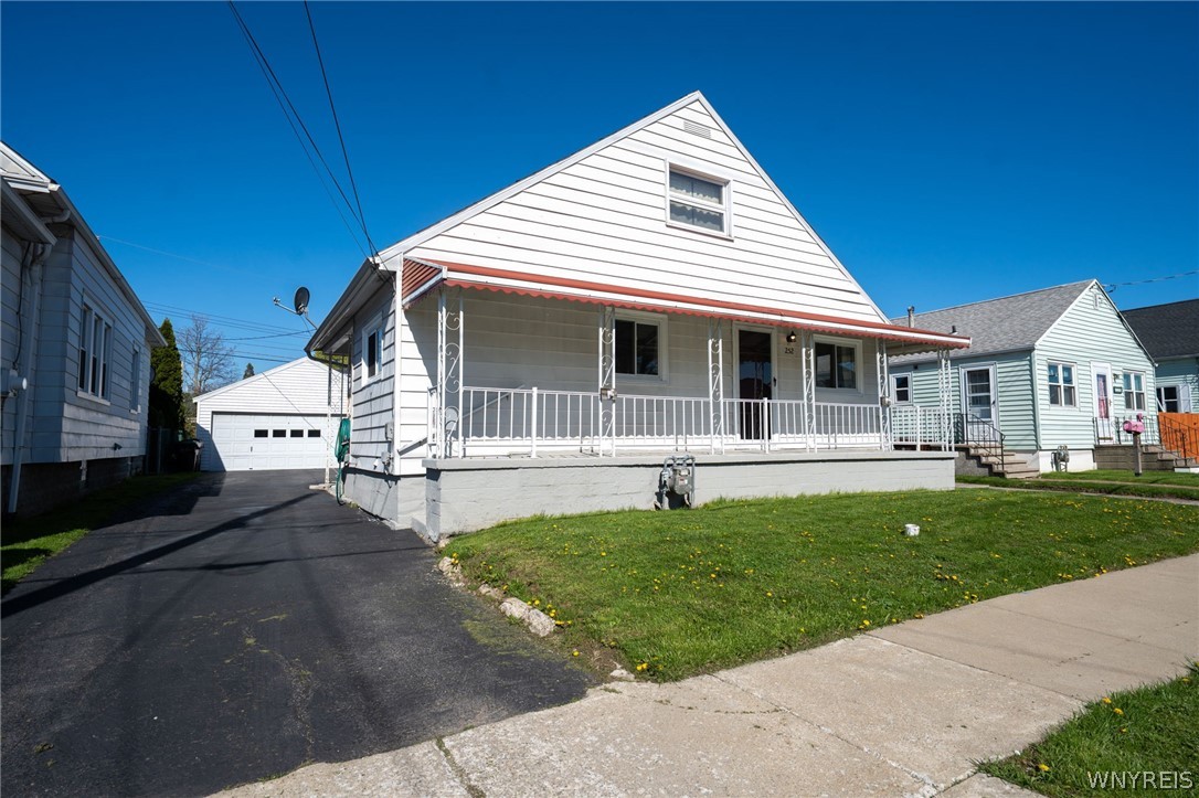 252 Roland Street Cheektowaga, NY 14212 - Photo 2 of 47