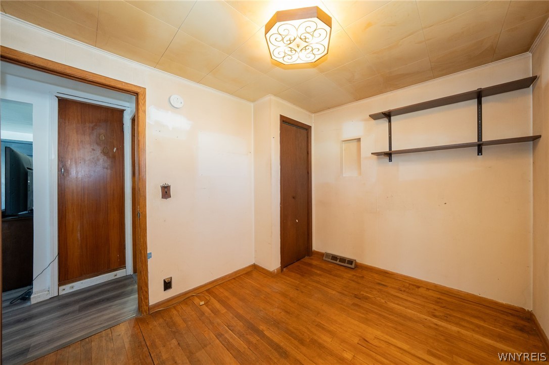 252 Roland Street Cheektowaga, NY 14212 - Photo 23 of 47 1st floor Bedroom