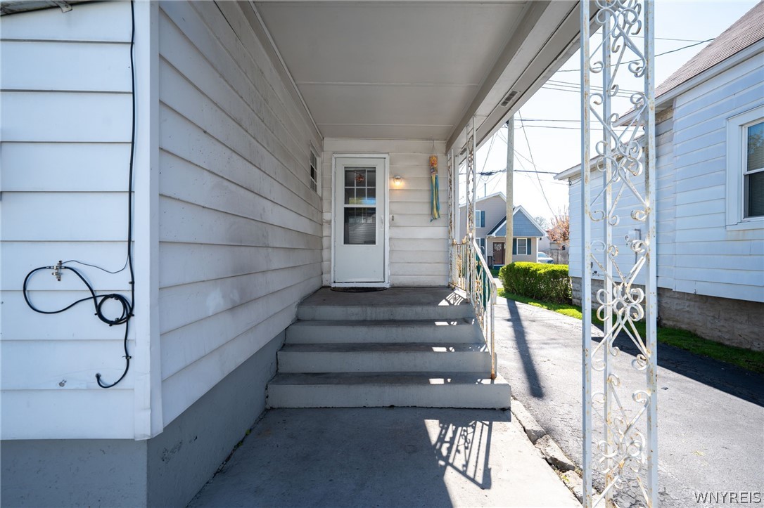 252 Roland Street Cheektowaga, NY 14212 - Photo 6 of 47