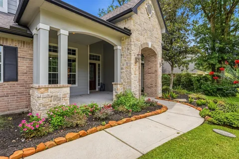 $869,000 | 13249 Autumn Ash Drive, Conroe, TX 77302