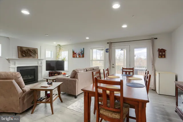 $419,900 | 7407 Red Oak Court, Harrisburg, PA 17112