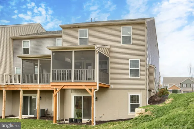 $419,900 | 7407 Red Oak Court, Harrisburg, PA 17112