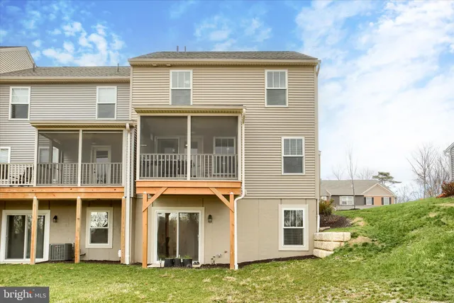 $419,900 | 7407 Red Oak Court, Harrisburg, PA 17112