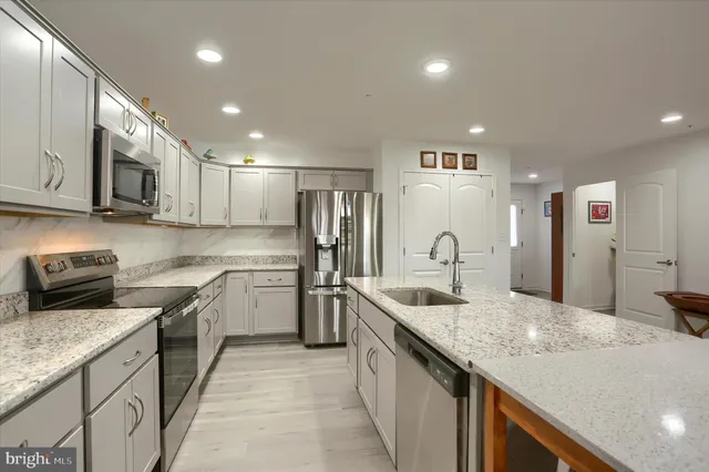 $419,900 | 7407 Red Oak Court, Harrisburg, PA 17112