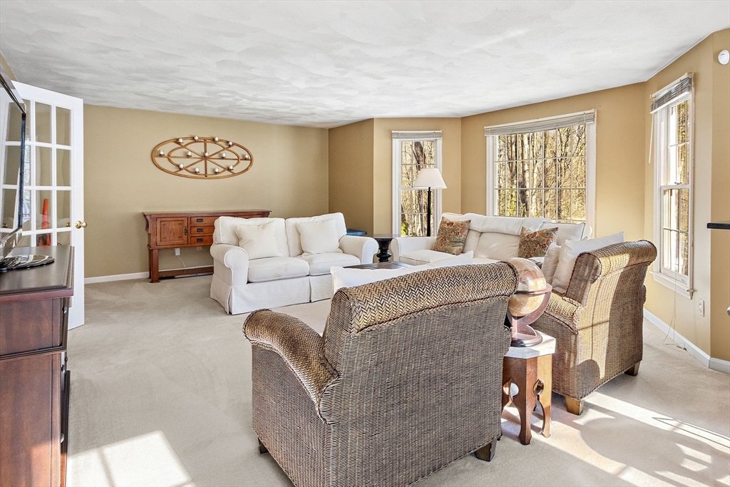 69 Jefferson Road Franklin, MA 02038 - Photo 11 of 34