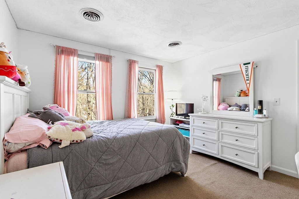 69 Jefferson Road Franklin, MA 02038 - Photo 19 of 34