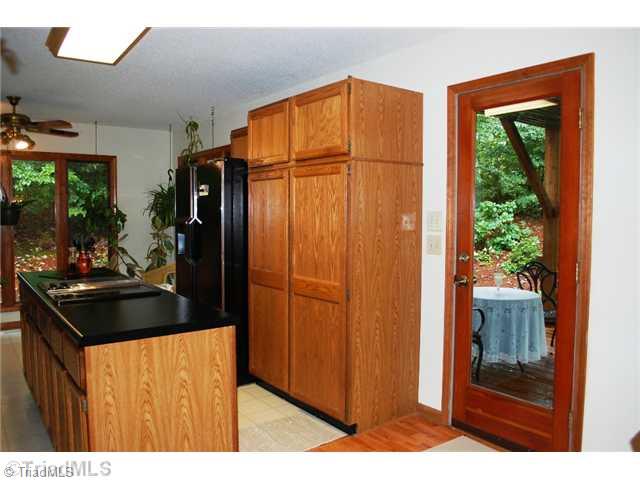 4921 Golden Acres Road Oak Ridge, NC 27310 - Photo 5 of 14 Kitchen.
