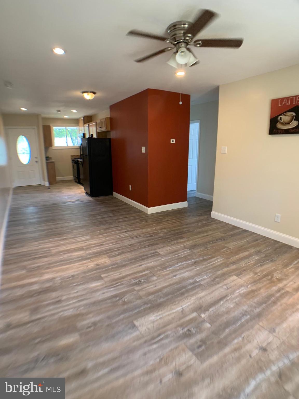 7626 Oxman Road Landover, MD 20785 - Photo 12 of 35 Living Rm view 1