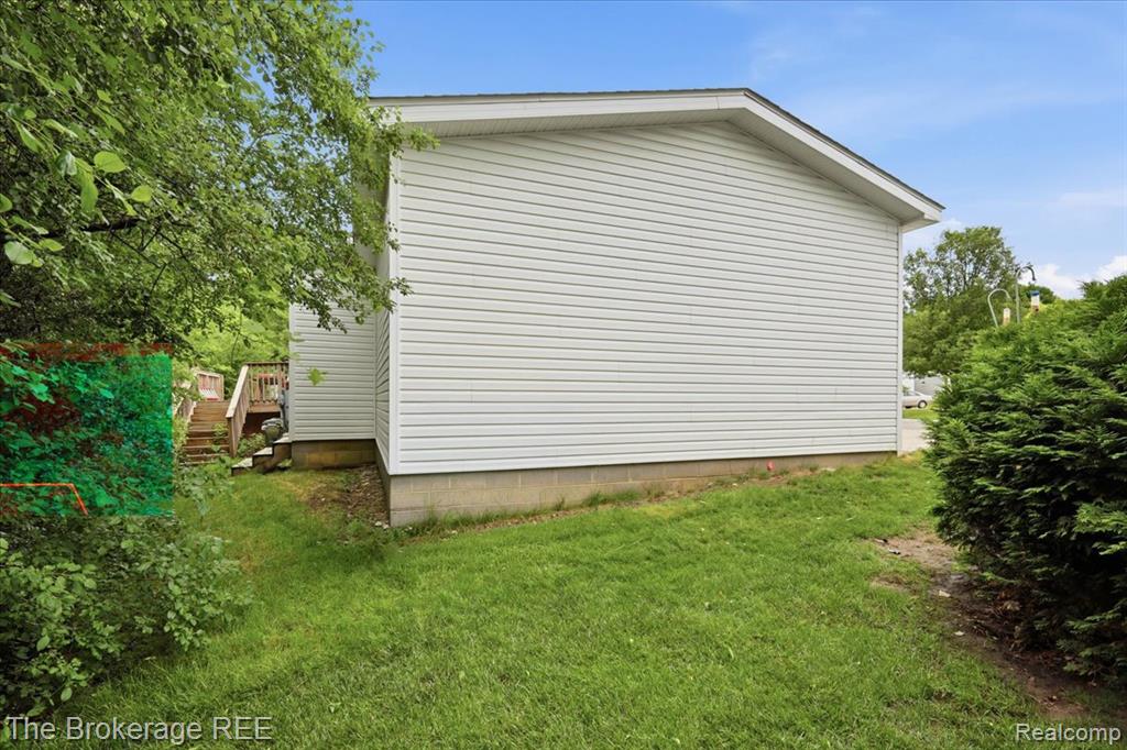 2500 Mann Road Clarkston, MI 48346 - Photo 10 of 33