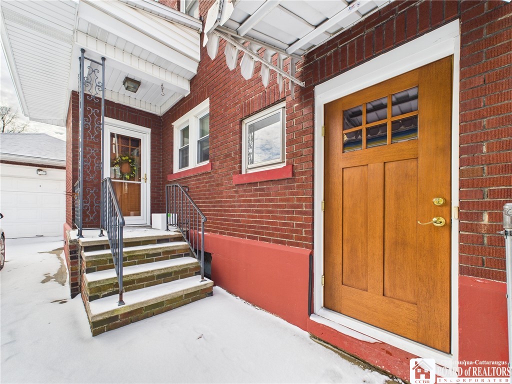 915 Washington Street Olean, NY 14760 - Photo 30 of 39 Side Entrances