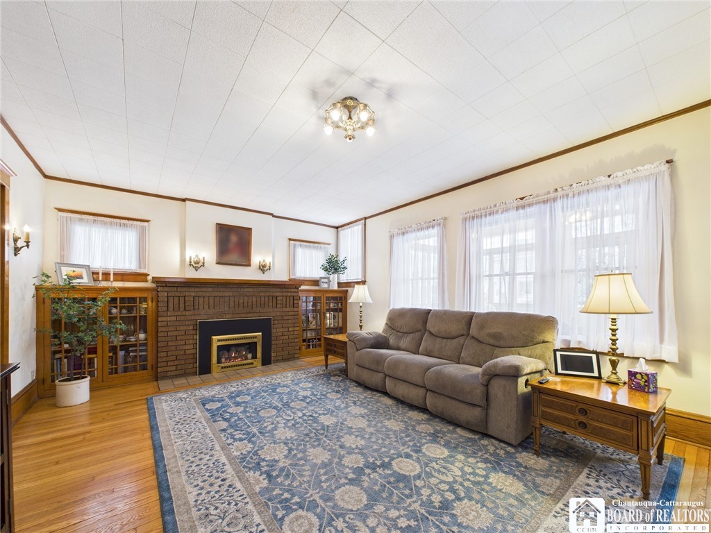 915 Washington Street Olean, NY 14760 - Photo 7 of 39 Living Room