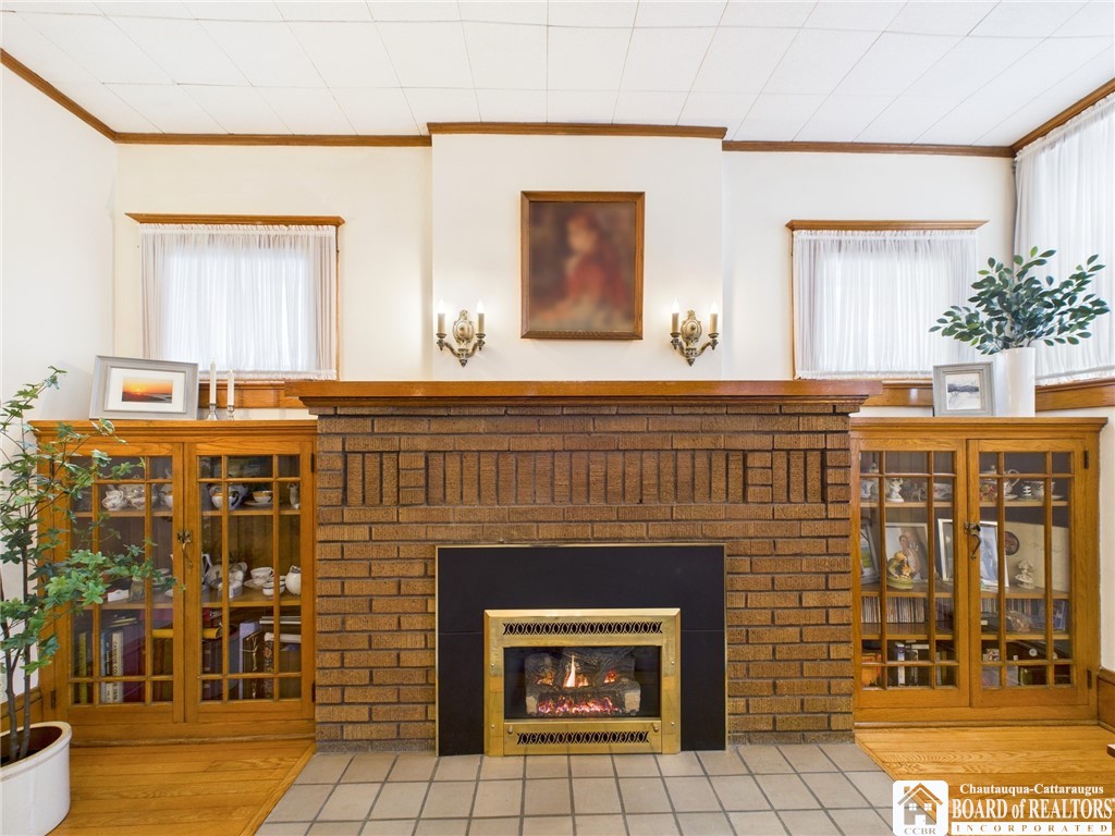 915 Washington Street Olean, NY 14760 - Photo 9 of 39 Gas Firepalce