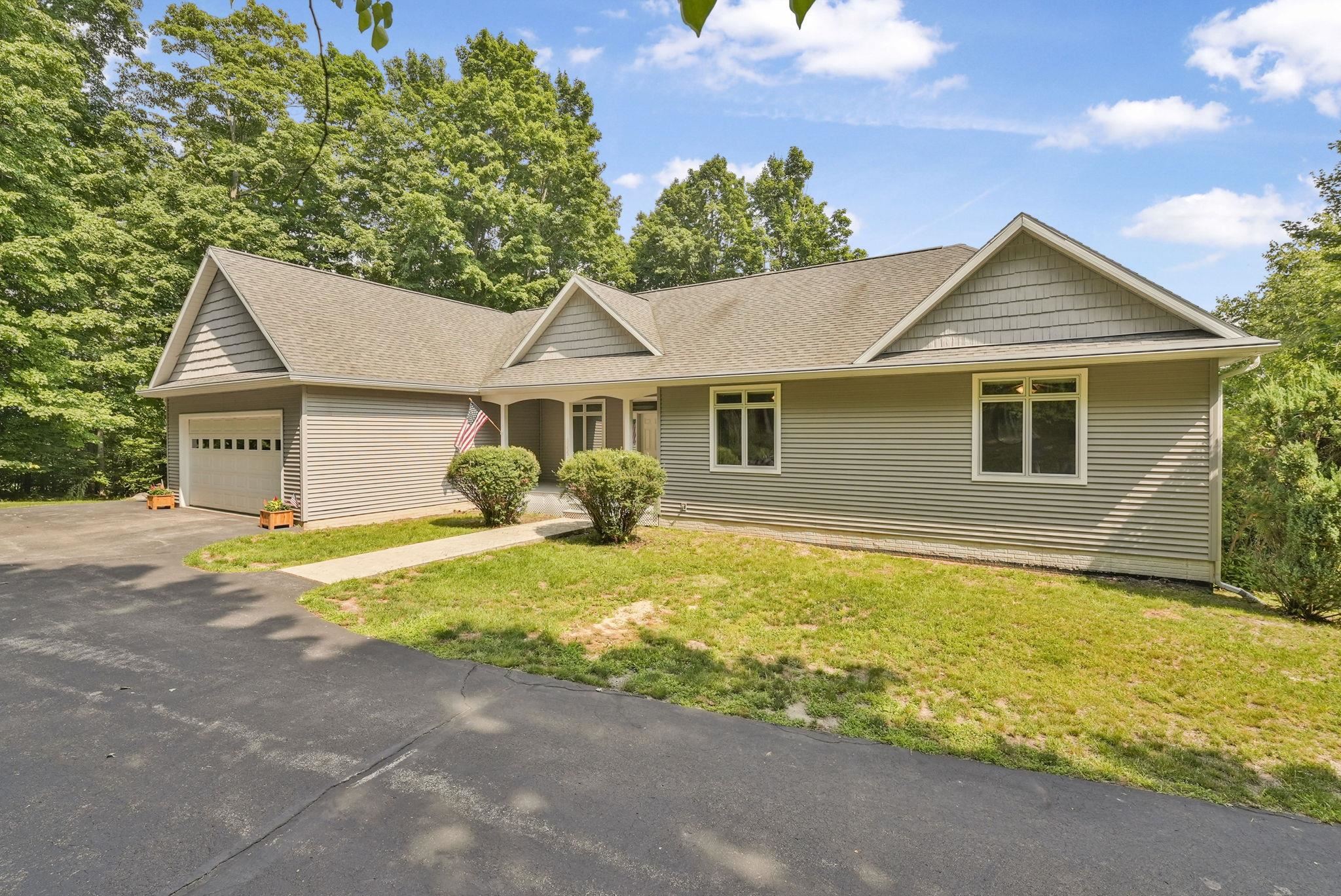 4955 Truax Lake Road Williamsburg, MI 49690 - Photo 6 of 54
