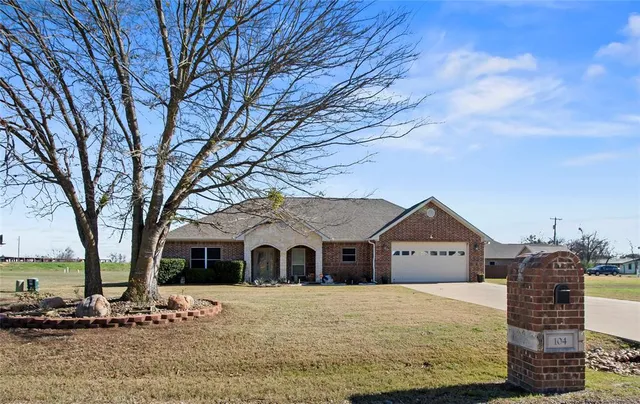 $399,000 | 104 Blake Avenue, Mabank, TX 75147