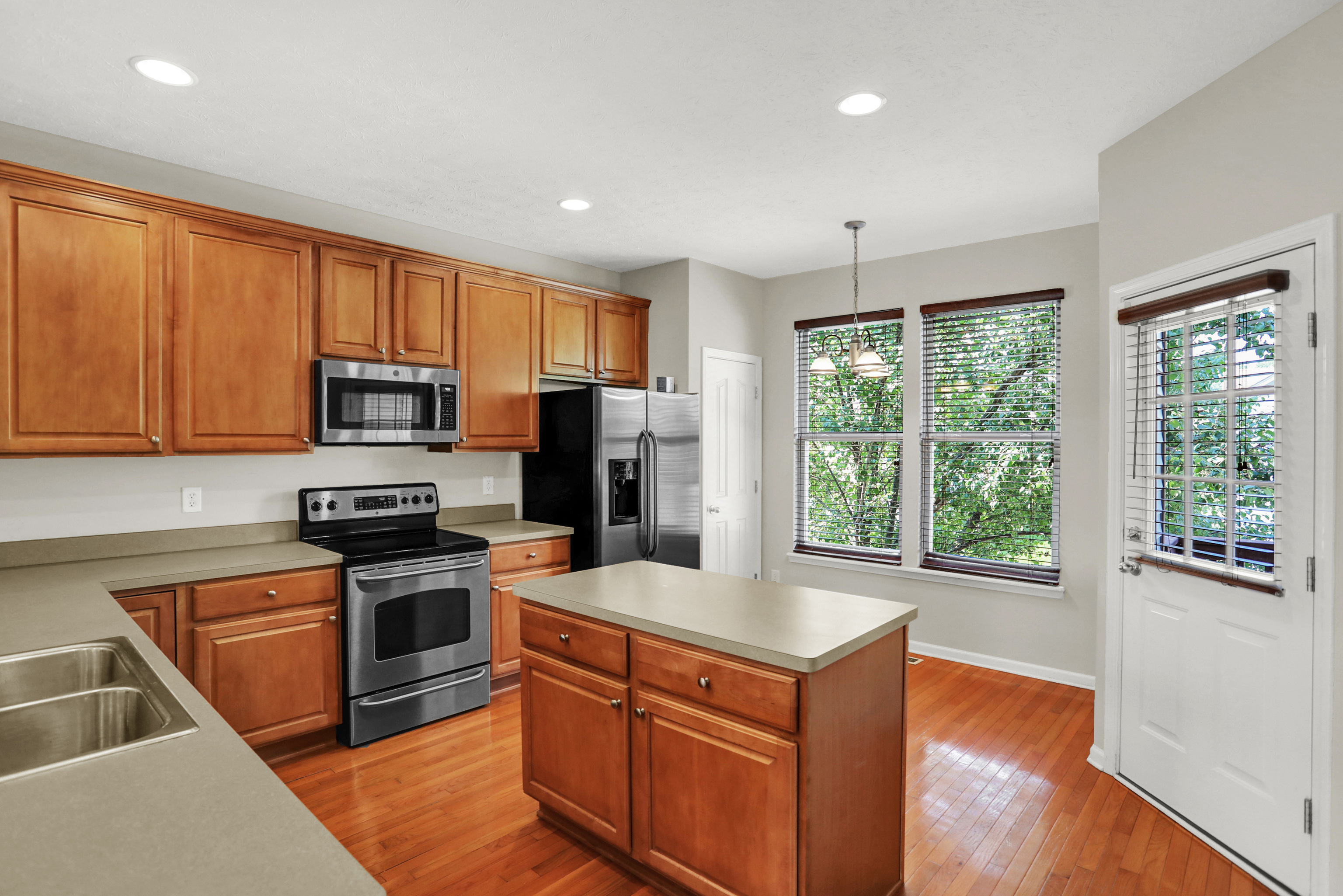 8357 Codesa Way Indianapolis, IN 46278 - Photo 11 of 45