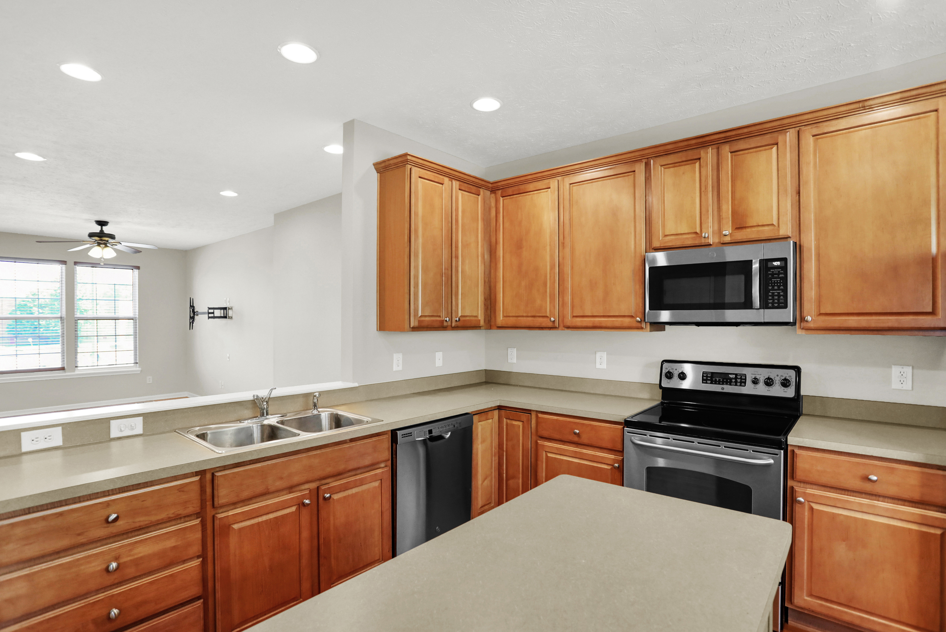 8357 Codesa Way Indianapolis, IN 46278 - Photo 12 of 45