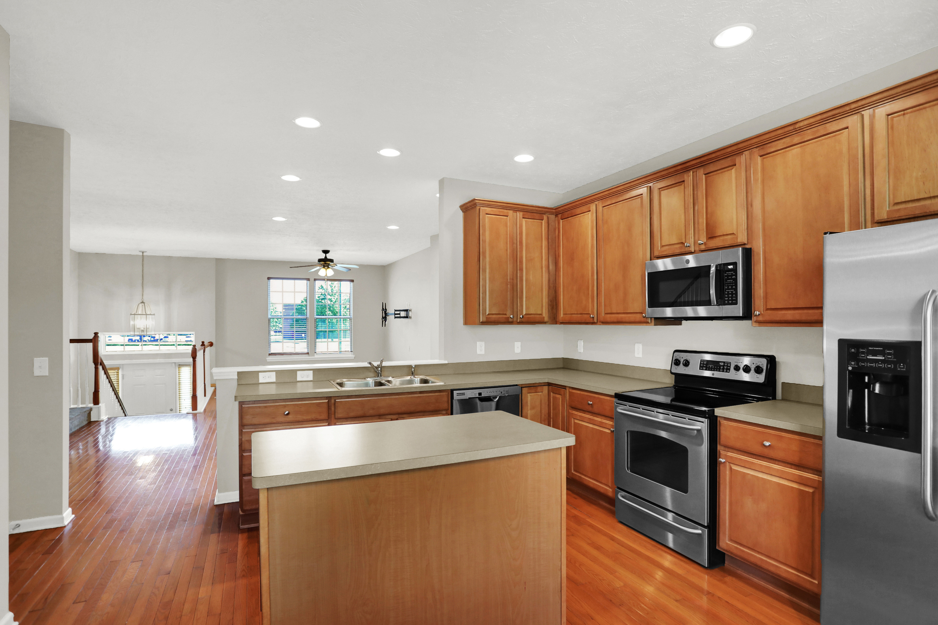 8357 Codesa Way Indianapolis, IN 46278 - Photo 9 of 45