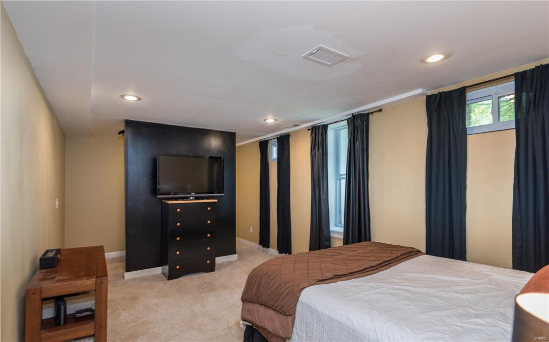 160 Ladue Farm Road Chesterfield, MO 63141 - Photo 29 of 33 Gallery Image 29