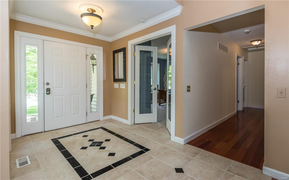 160 Ladue Farm Road Chesterfield, MO 63141 - Photo 3 of 33 Gallery Image 3