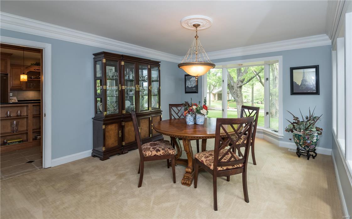160 Ladue Farm Road Chesterfield, MO 63141 - Photo 8 of 33 Gallery Image 8