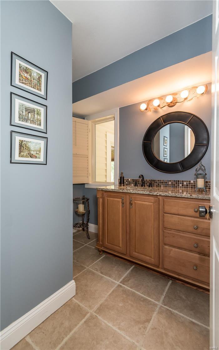 160 Ladue Farm Road Chesterfield, MO 63141 - Photo 9 of 33 Gallery Image 9