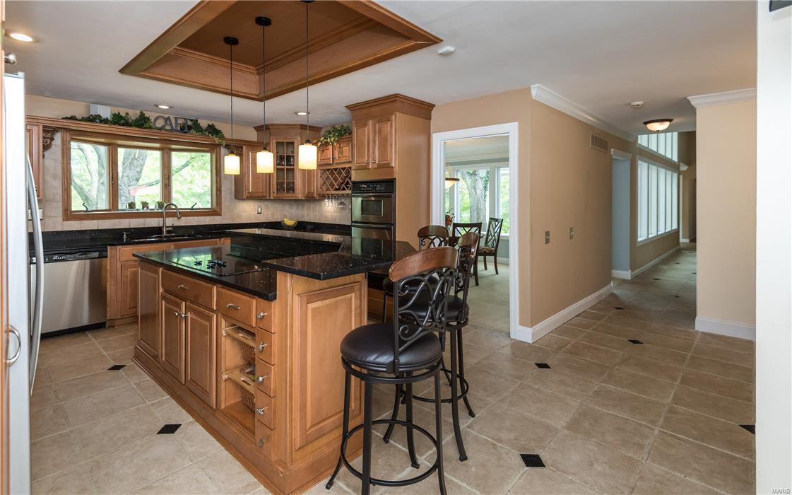 160 Ladue Farm Road Chesterfield, MO 63141 - Photo 10 of 33 Gallery Image 10