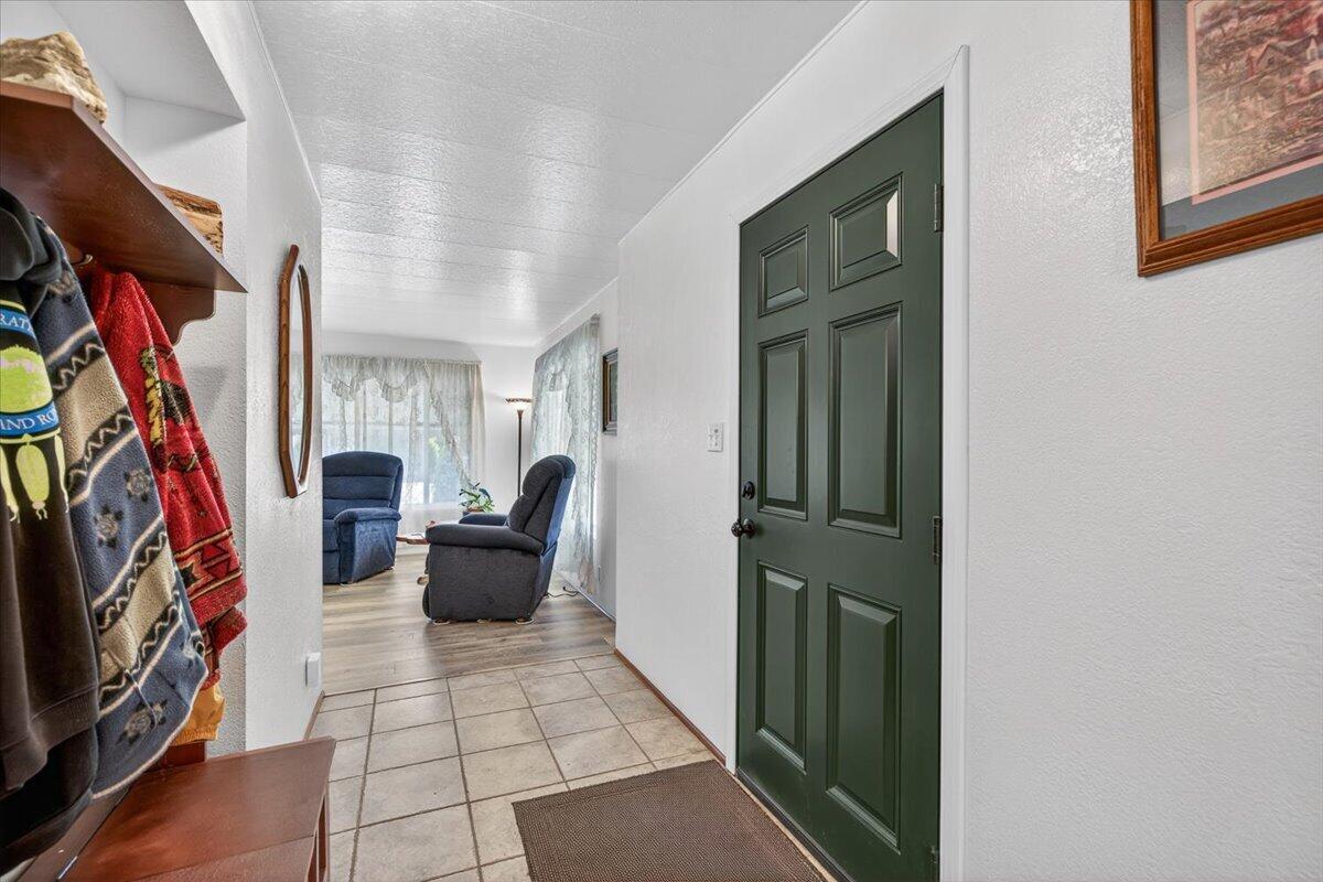2252 Table Rock Road, Unit SPC 206 Medford, OR 97501 - Photo 6 of 33