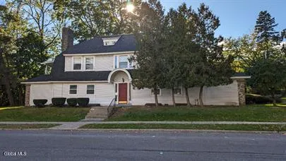 $1,395 | 100 Ryckman Avenue, Unit 2R, Albany, NY 12208