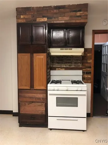 $185,000 | 708 Bear Street, Unit 10, Syracuse, NY 13208