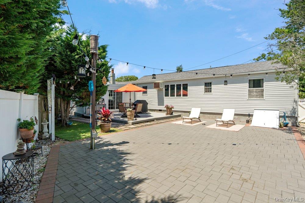 76 Alton Road Babylon, NY 11702 - Photo 26 of 31