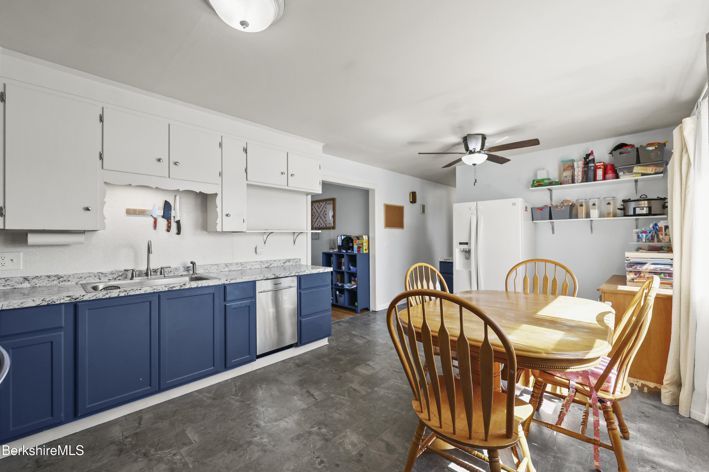 8 Alba Avenue Pittsfield, MA 01201 - Photo 13 of 36 Kitchen