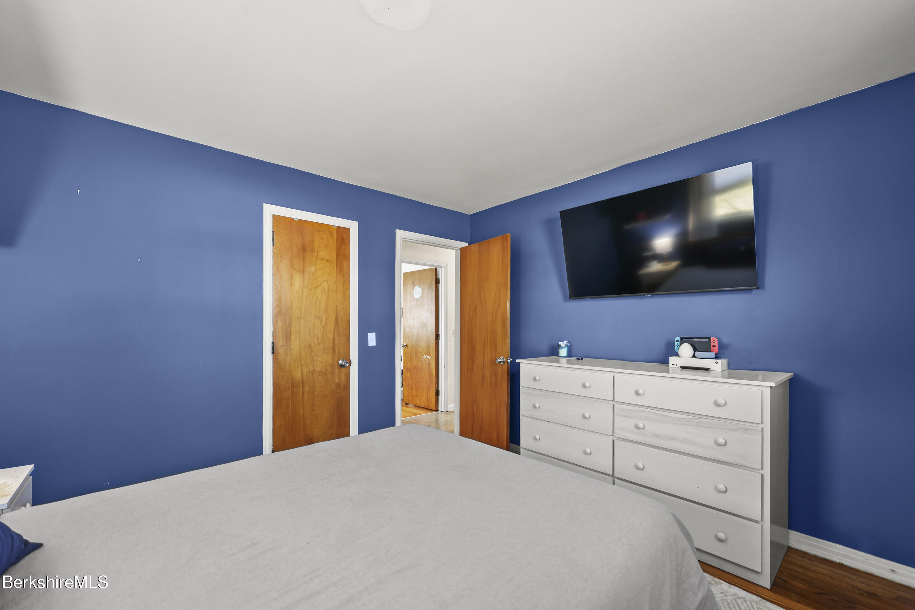 8 Alba Avenue Pittsfield, MA 01201 - Photo 18 of 36 Bedroom One