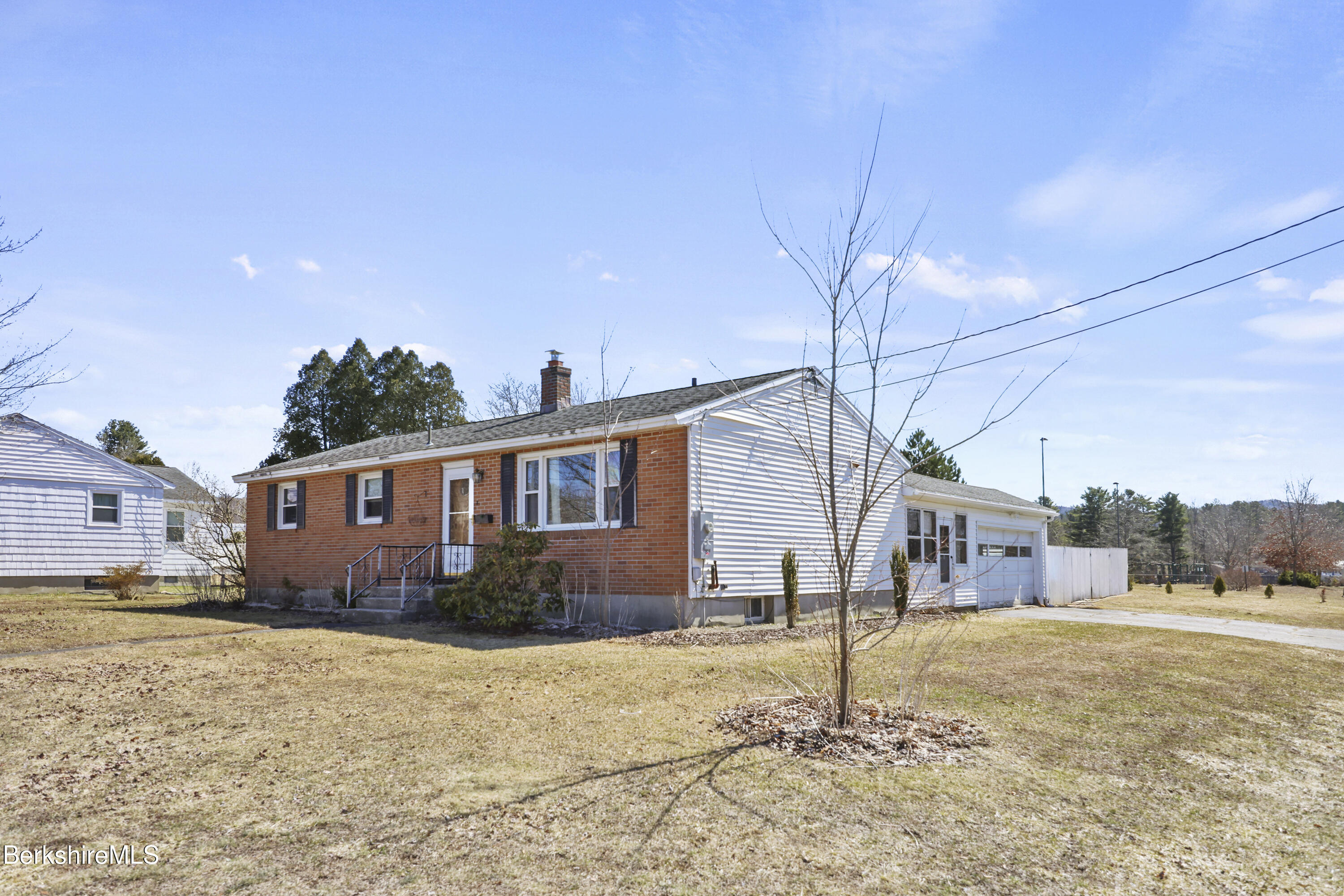 8 Alba Avenue Pittsfield, MA 01201 - Photo 2 of 36 Exterior Front