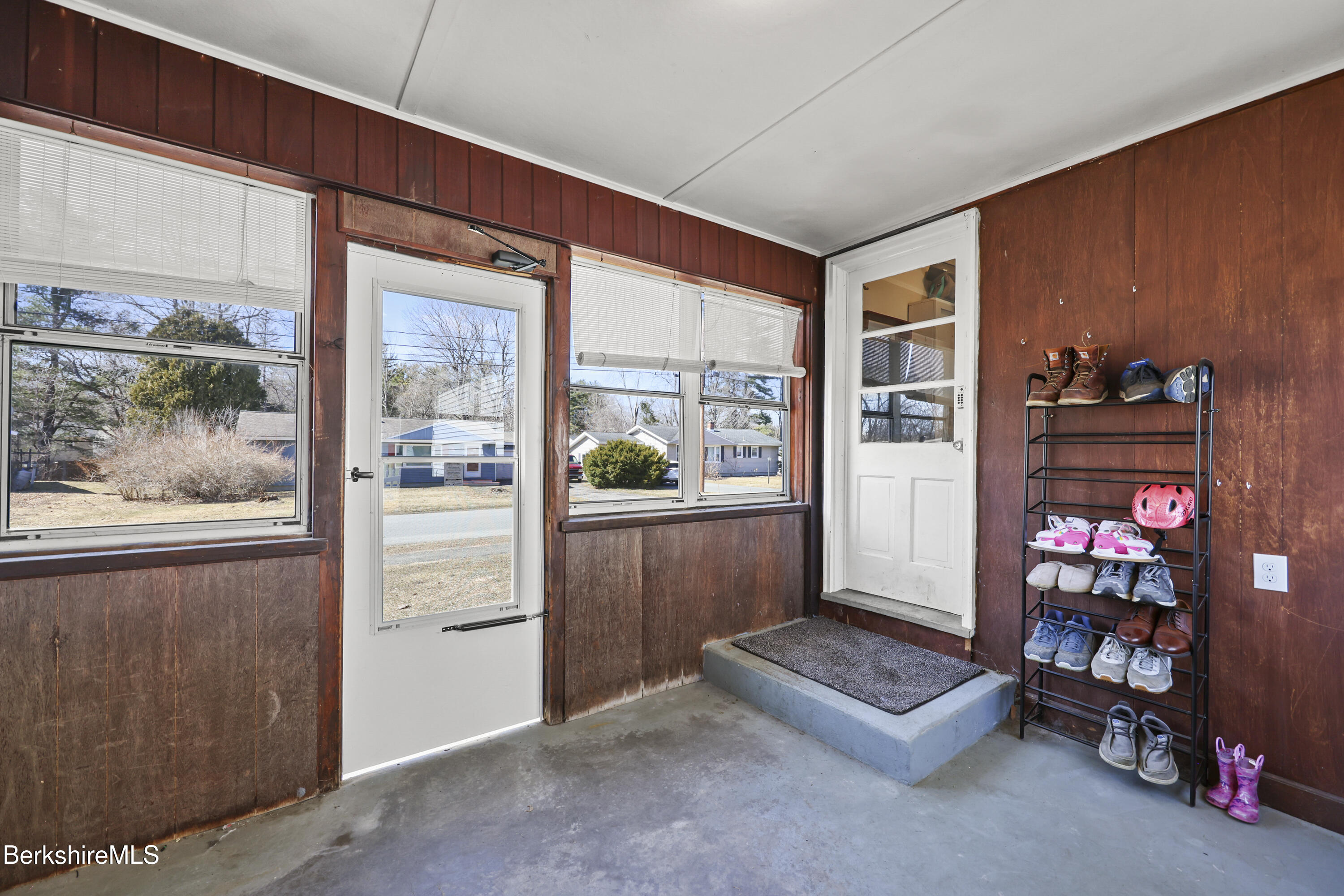 8 Alba Avenue Pittsfield, MA 01201 - Photo 26 of 36 Mud Room/Breezeway