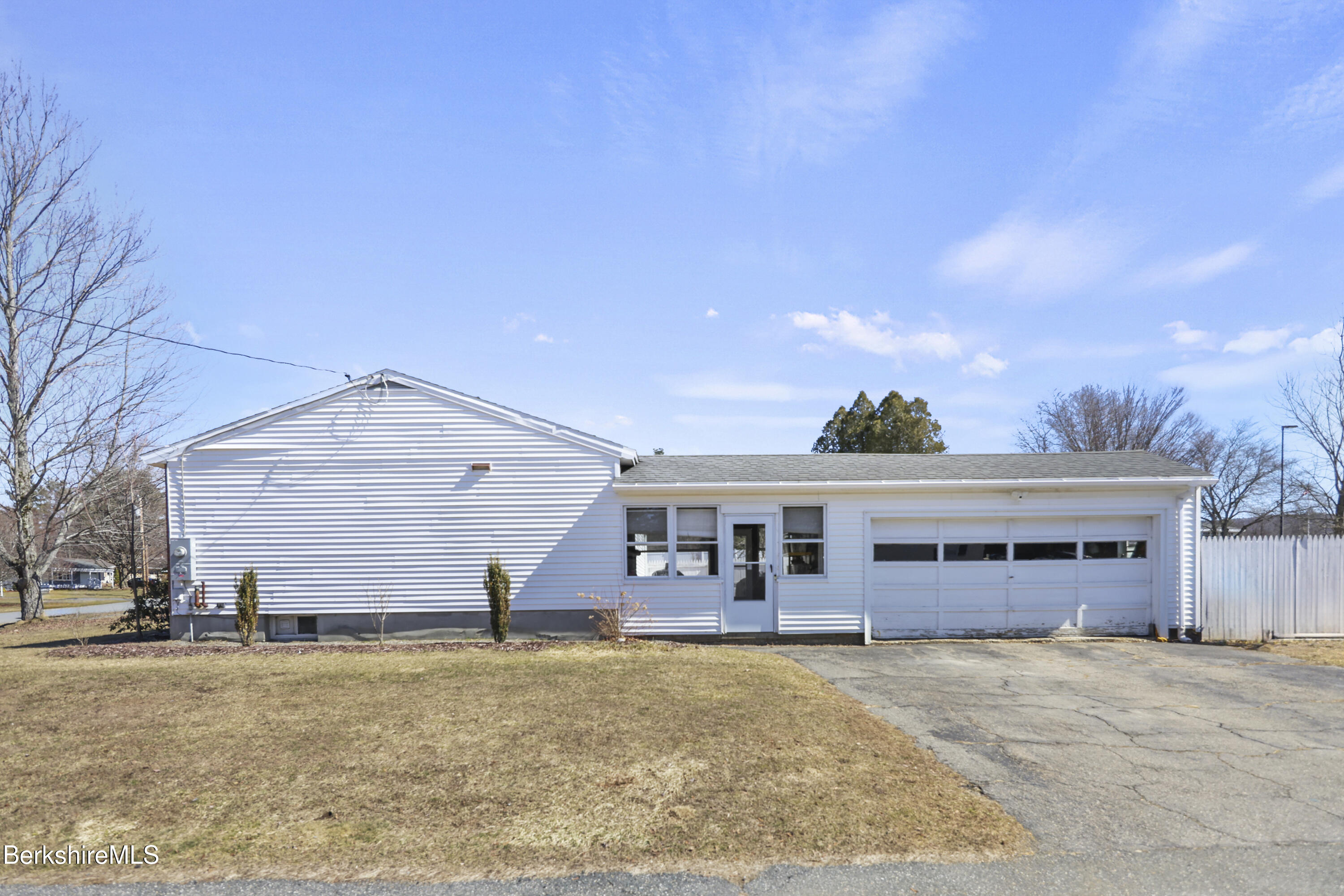 8 Alba Avenue Pittsfield, MA 01201 - Photo 3 of 36 Exterior Side